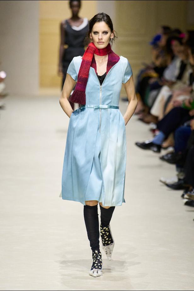 مجموعة ‏Prada‏ ‏لخريف 2026 وقوّة فن التنسيق الحرّ