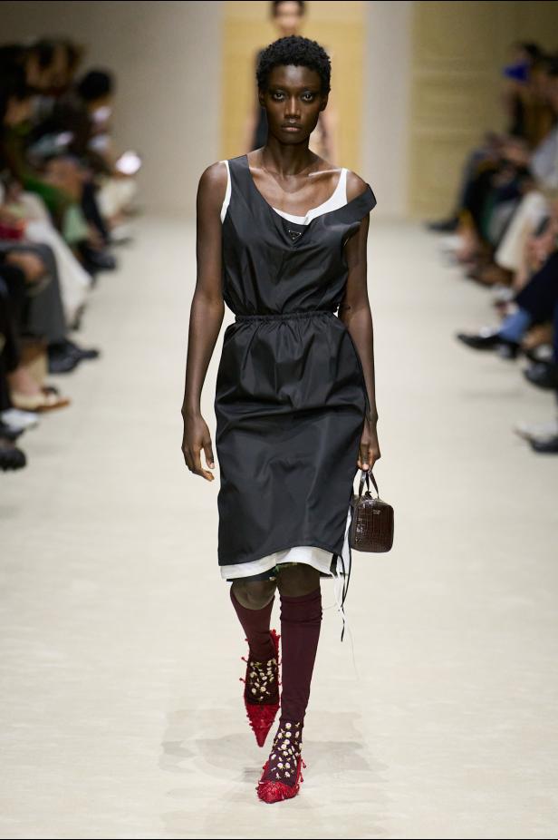 مجموعة ‏Prada‏ ‏لخريف 2026 وقوّة فن التنسيق الحرّ