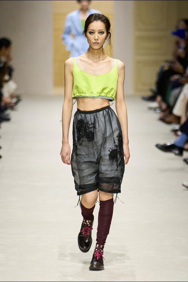 مجموعة ‏Prada‏ ‏لخريف 2026 وقوّة فن التنسيق الحرّ