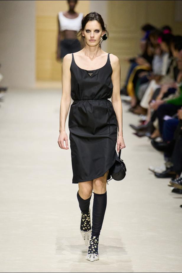 مجموعة ‏Prada‏ ‏لخريف 2026 وقوّة فن التنسيق الحرّ