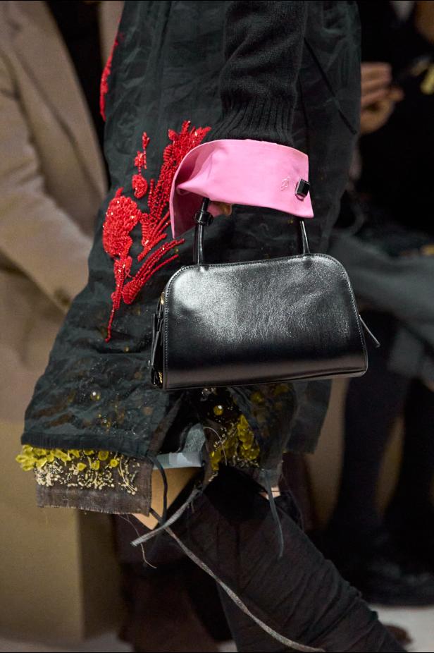 مجموعة ‏Prada‏ ‏لخريف 2026 وقوّة فن التنسيق الحرّ