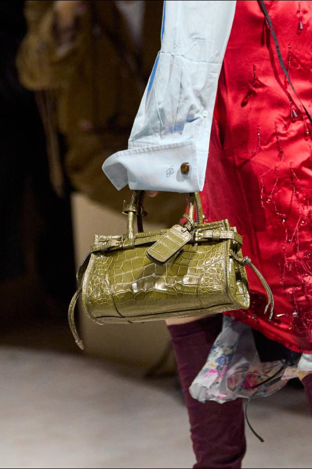 مجموعة ‏Prada‏ ‏لخريف 2026 وقوّة فن التنسيق الحرّ