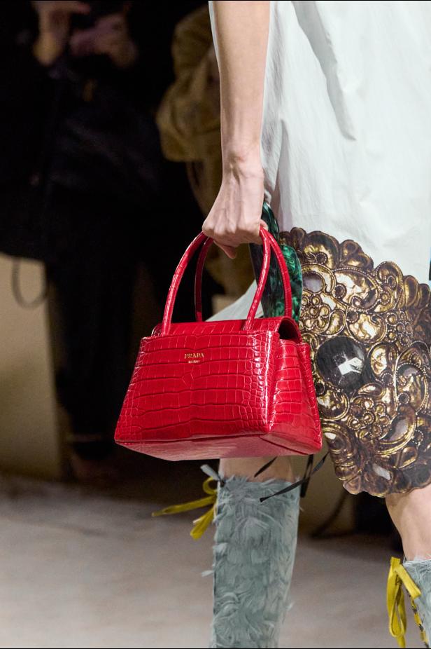 مجموعة ‏Prada‏ ‏لخريف 2026 وقوّة فن التنسيق الحرّ