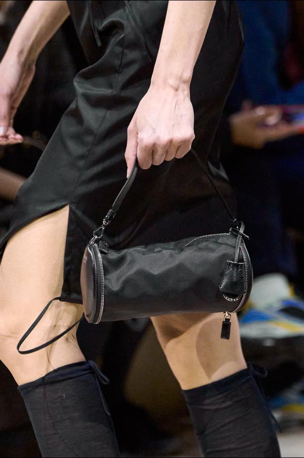 مجموعة ‏Prada‏ ‏لخريف 2026 وقوّة فن التنسيق الحرّ