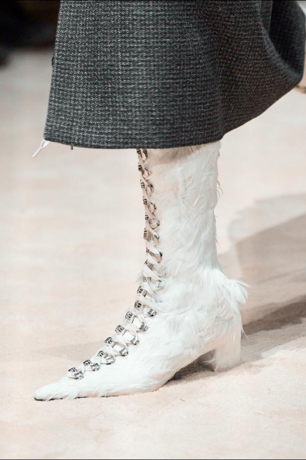 مجموعة ‏Prada‏ ‏لخريف 2026 وقوّة فن التنسيق الحرّ