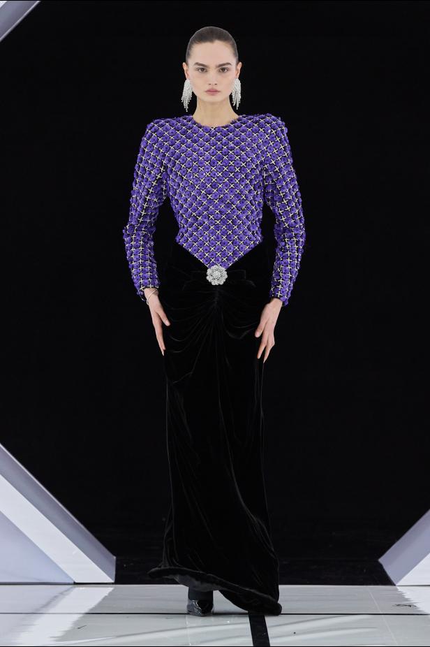 رومانسية الحديقة الشتوية وهندسة الصورة الأنثوية في مجموعة Richard Quinn خريف وشتاء 2026