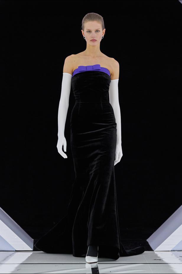 رومانسية الحديقة الشتوية وهندسة الصورة الأنثوية في مجموعة Richard Quinn خريف وشتاء 2026