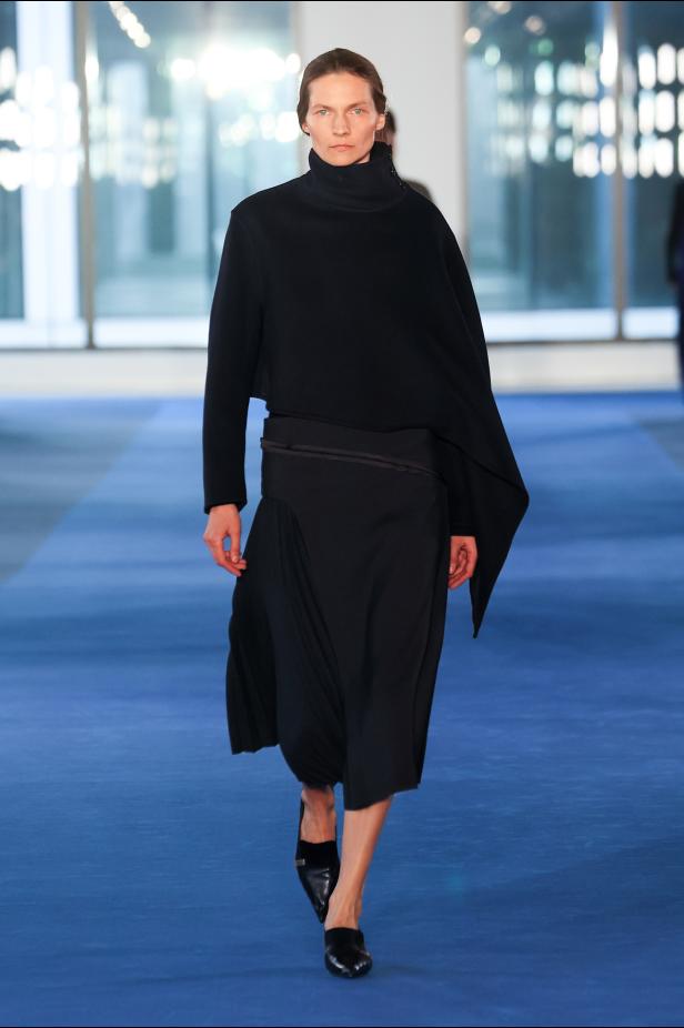 عرض أزياء Proenza Schouler لخريف وشتاء 2026-2027