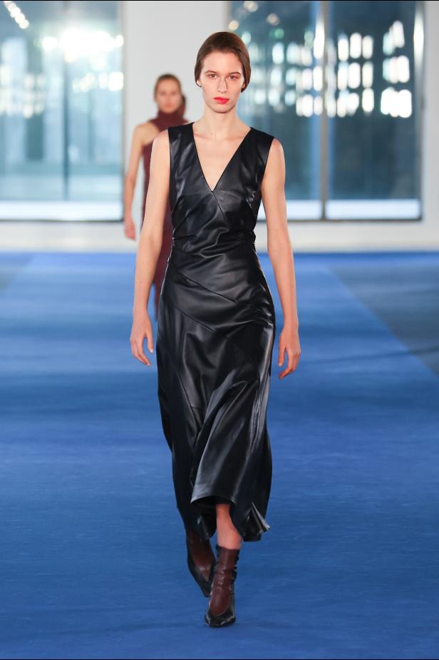 عرض أزياء Proenza Schouler لخريف وشتاء 2026-2027