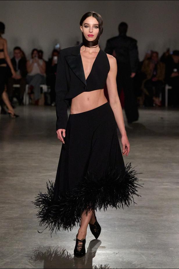 مجموعة Christian Siriano لخريف وشتاء 2026