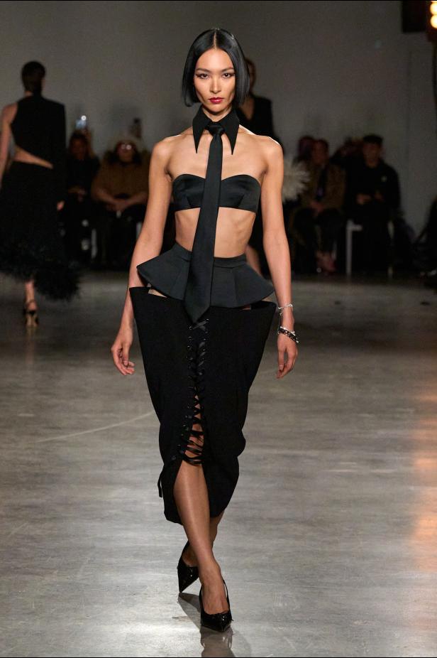 مجموعة Christian Siriano لخريف وشتاء 2026