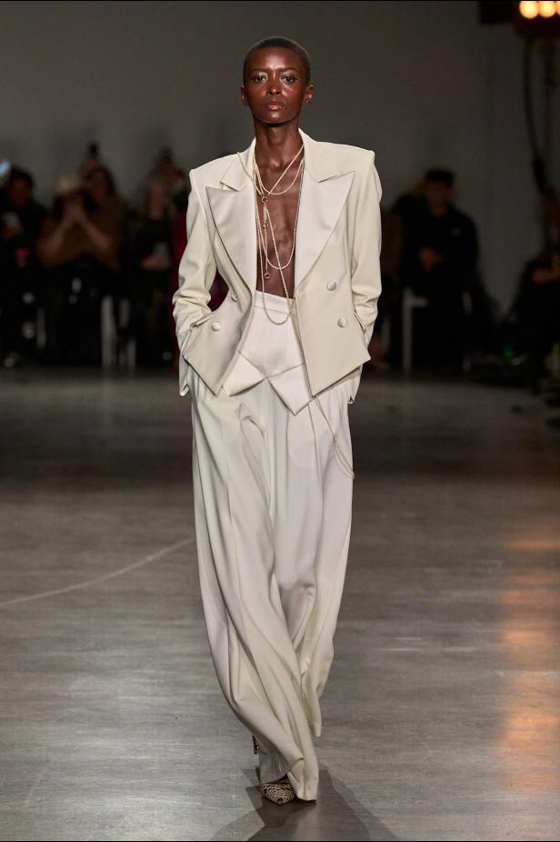 مجموعة Christian Siriano لخريف وشتاء 2026