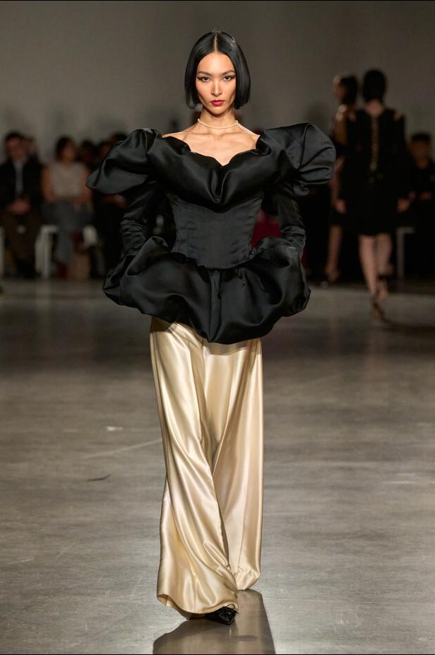 مجموعة Christian Siriano لخريف وشتاء 2026