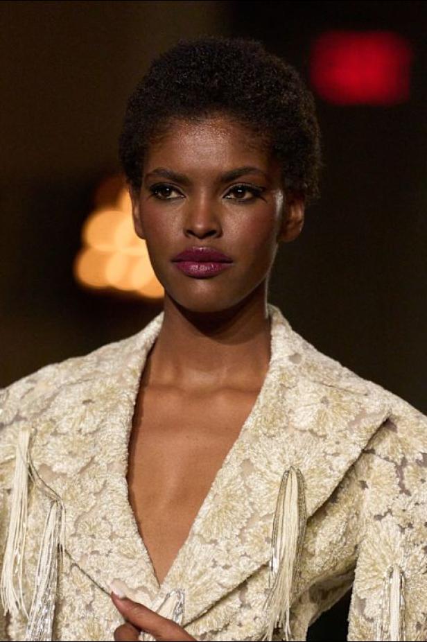 مجموعة لافتة لـChristian Siriano لخريف وشتاء 2026