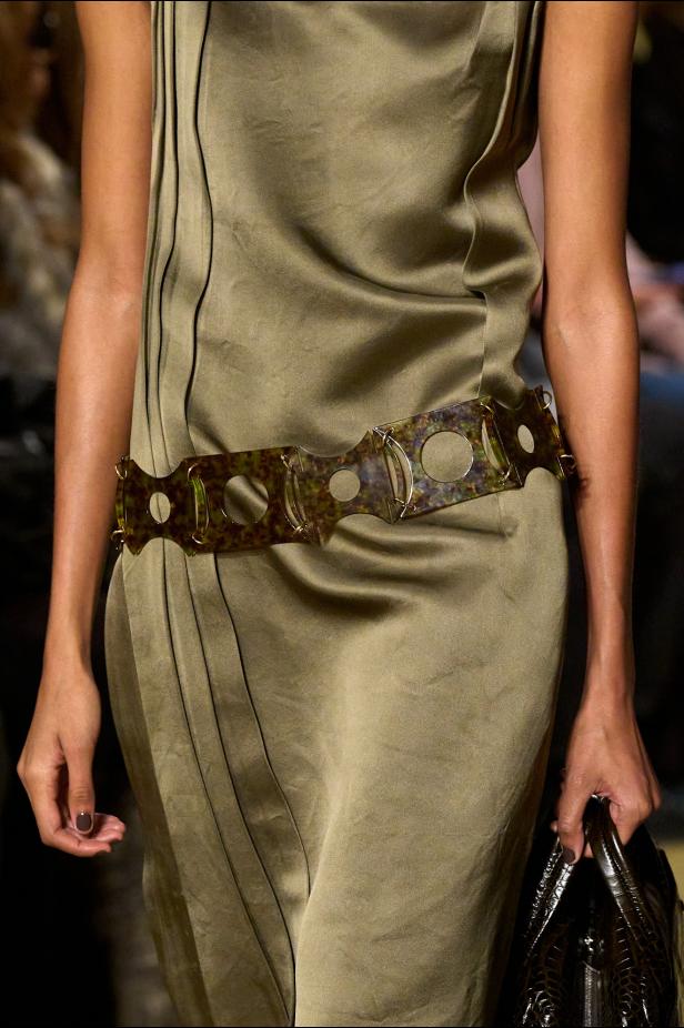 مجموعة ‏Tory Burch‏ لخريف وشتاء 2026... بحث عن الجمال الخالد في زمن الفوضى