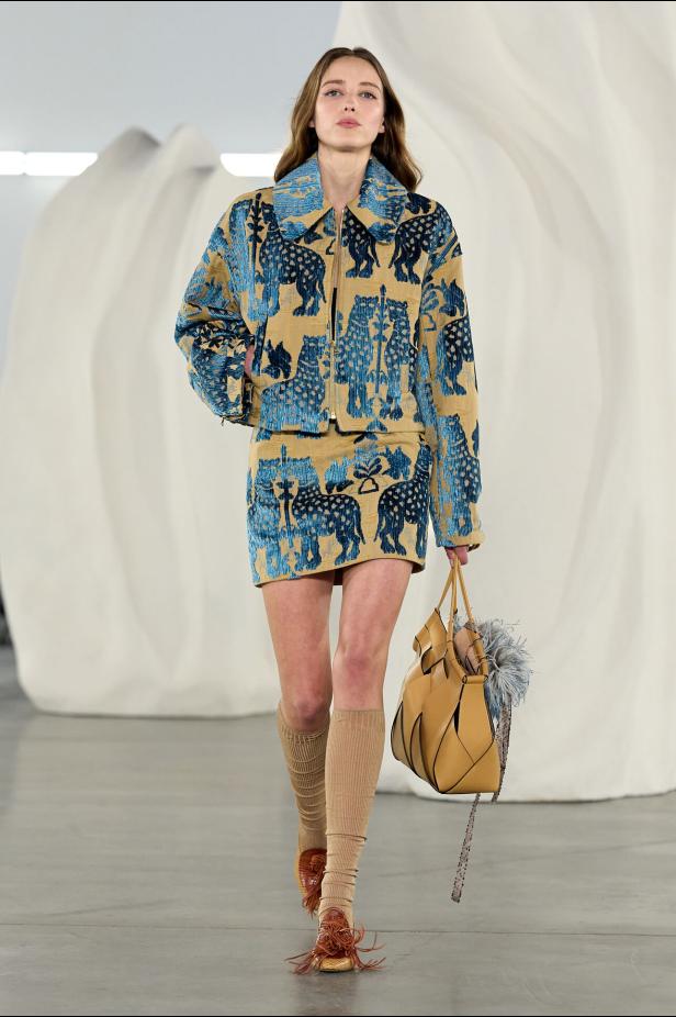 عرض أزياء مجموعة Ulla Johnson لخريف وشتاء 2027