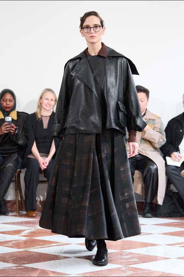 إميليا ويكستيد تُعيد إحياء أسطورة "فانو ميسان" في مجموعة خريف 2026‏