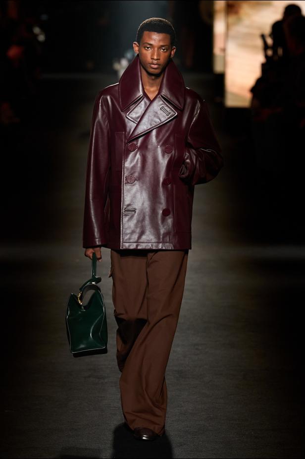 حين يتشكل الضوء داخل الظلال في مجموعة Balenciaga خريف وشتاء 2026 للملابس الجاهزة