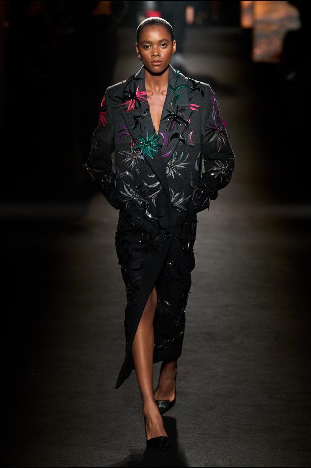 حين يتشكل الضوء داخل الظلال في مجموعة Balenciaga خريف وشتاء 2026 للملابس الجاهزة