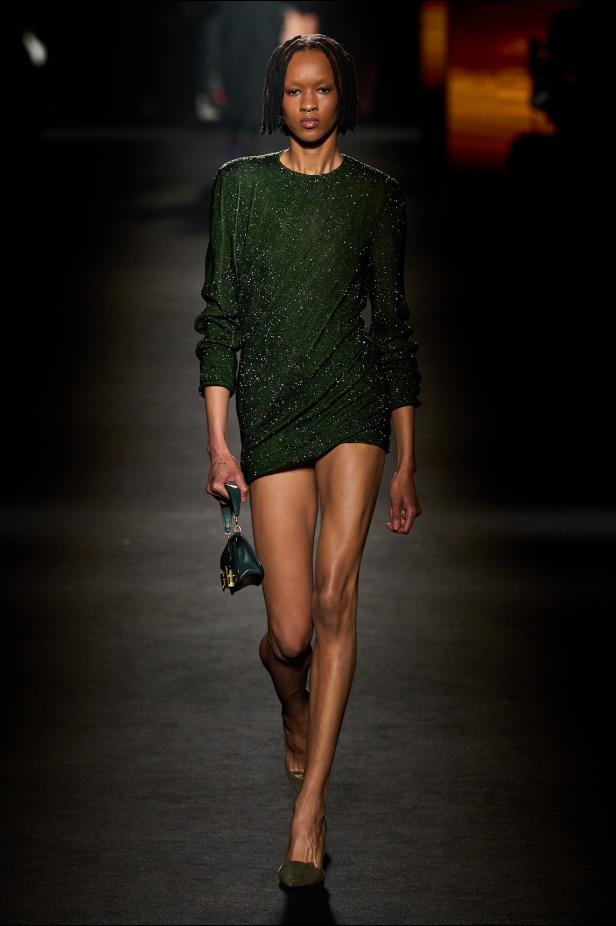 حين يتشكل الضوء داخل الظلال في مجموعة Balenciaga خريف وشتاء 2026 للملابس الجاهزة