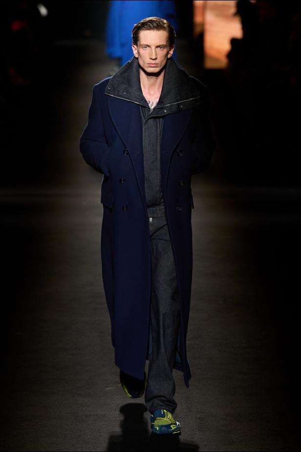 حين يتشكل الضوء داخل الظلال في مجموعة Balenciaga خريف وشتاء 2026 للملابس الجاهزة