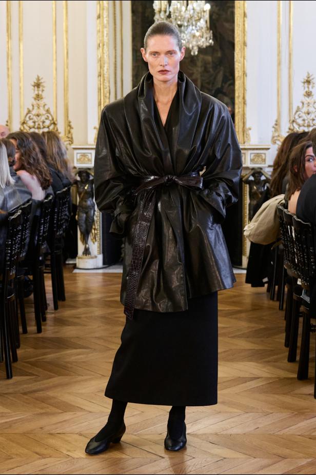 أبعد من مجرد فصل.. مجموعة ‏Magda Butrym‏ تحوّل الشتاء إلى موقف وبصمة