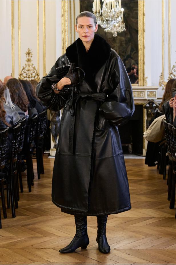 أبعد من مجرد فصل.. مجموعة ‏Magda Butrym‏ تحوّل الشتاء إلى موقف وبصمة