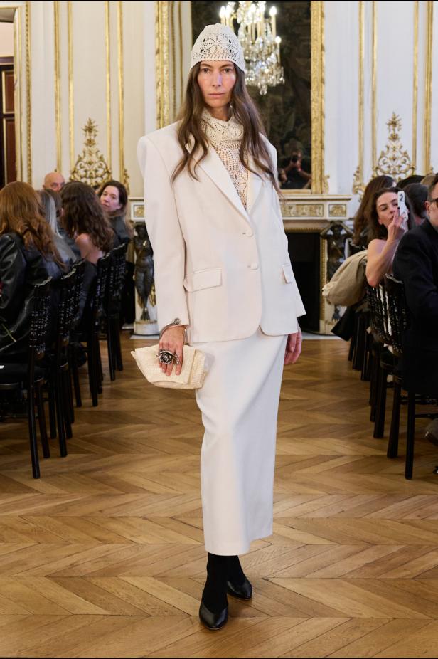 أبعد من مجرد فصل.. مجموعة ‏Magda Butrym‏ تحوّل الشتاء إلى موقف وبصمة