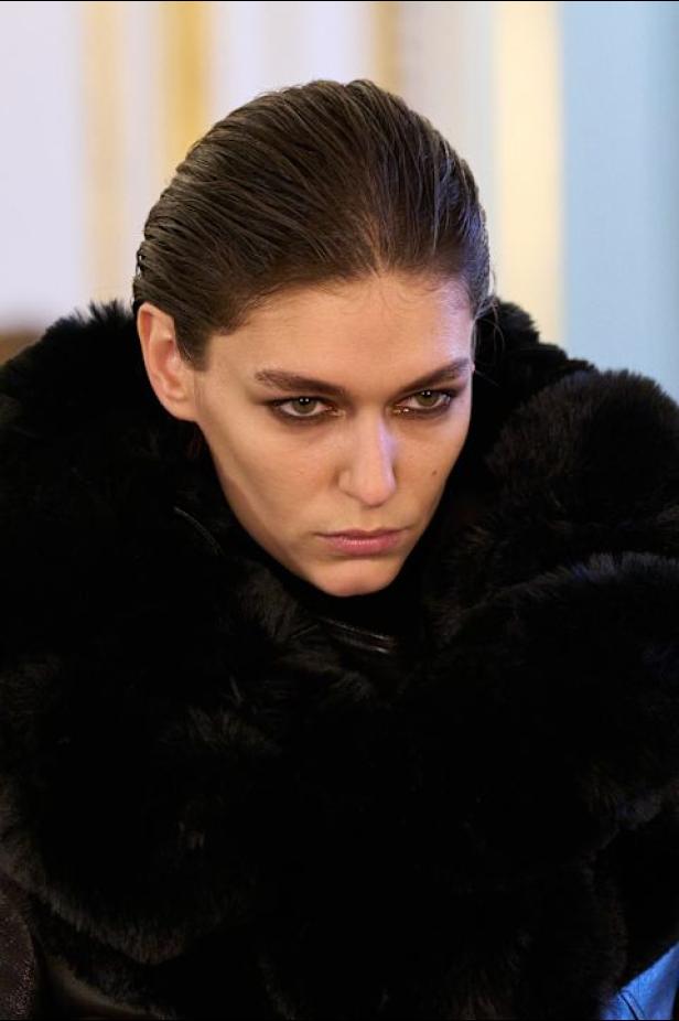  مجموعة ‏Magda Butrym‏ تحوّل الشتاء إلى موقف وبصمة