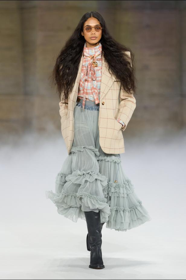 مجموعة كلوي لموسم خريف 2026 بعنوان The Devotion Collection