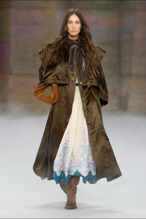 مجموعة كلوي لموسم خريف 2026 بعنوان The Devotion Collection