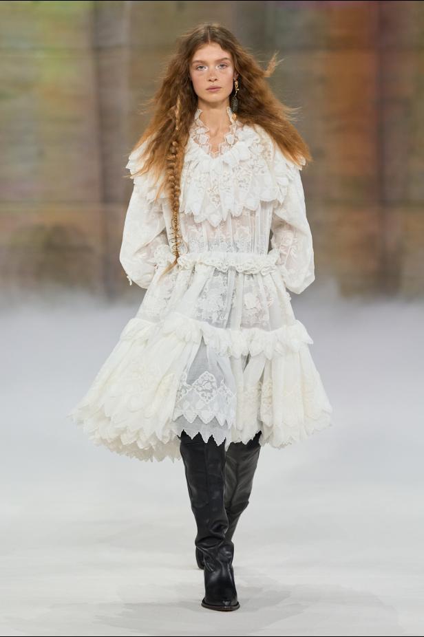 مجموعة كلوي لموسم خريف 2026 بعنوان The Devotion Collection