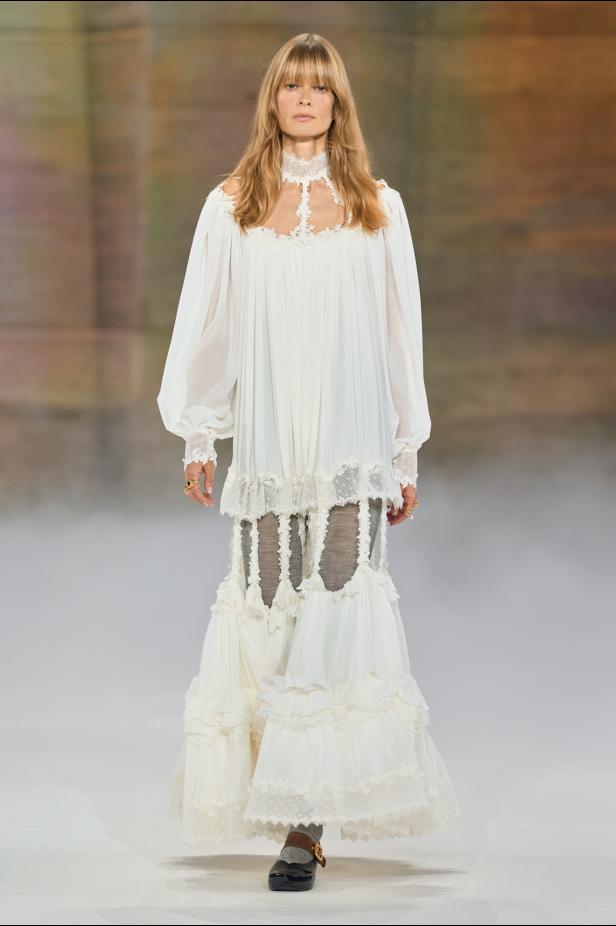 مجموعة كلوي لموسم خريف 2026 بعنوان The Devotion Collection