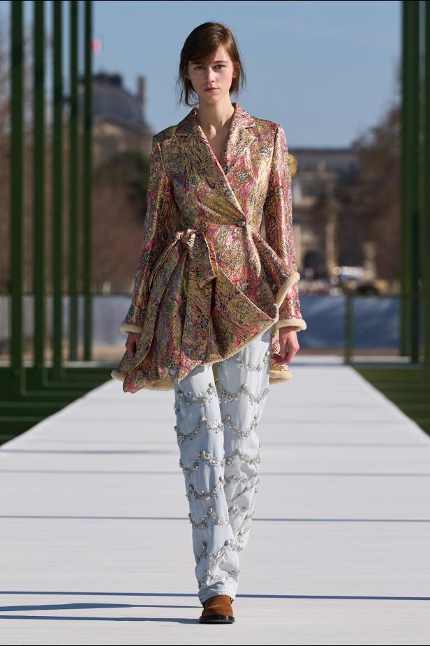 مجموعة ديور لخريف وشتاء 2026... أندرسون يستعيد أمجاد القرن الثامن عشر بلمسة عصرية