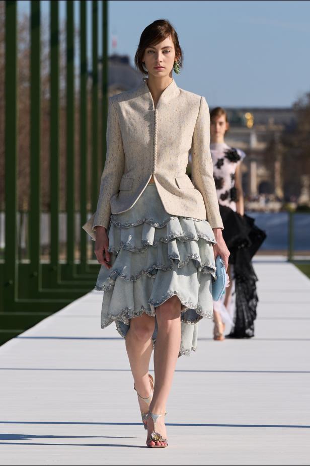 مجموعة ديور لخريف وشتاء 2026... أندرسون يستعيد أمجاد القرن الثامن عشر بلمسة عصرية