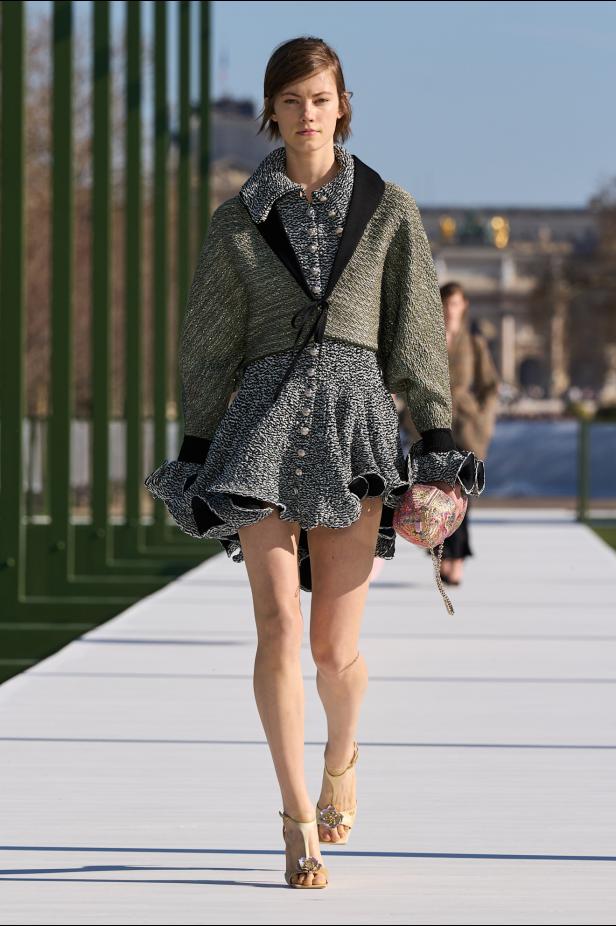 مجموعة ديور لخريف وشتاء 2026... أندرسون يستعيد أمجاد القرن الثامن عشر بلمسة عصرية