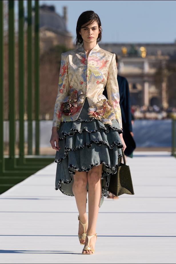 مجموعة ديور لخريف وشتاء 2026... أندرسون يستعيد أمجاد القرن الثامن عشر بلمسة عصرية