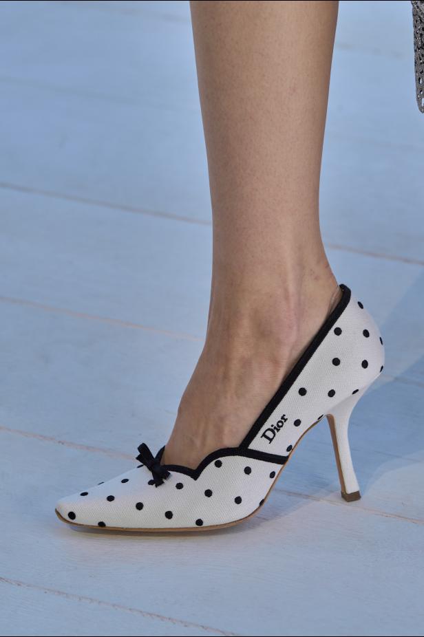 مجموعة ديور لخريف وشتاء 2026... أندرسون يستعيد أمجاد القرن الثامن عشر بلمسة عصرية