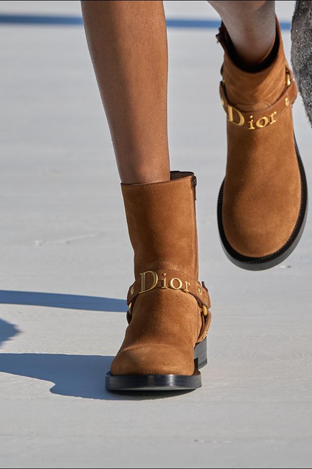 مجموعة ديور لخريف وشتاء 2026... أندرسون يستعيد أمجاد القرن الثامن عشر بلمسة عصرية