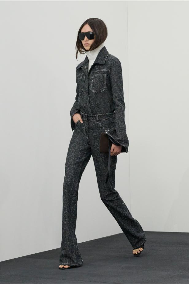 مجموعة Courrèges لخريف وشتاء 2027 أقمشة حرة وجريئة