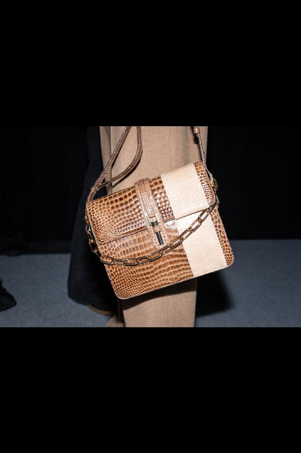 غابرييلا هيرست توجّه من خلال مجموعة خريف 2026 تحية إنسانية بروح معاصرة