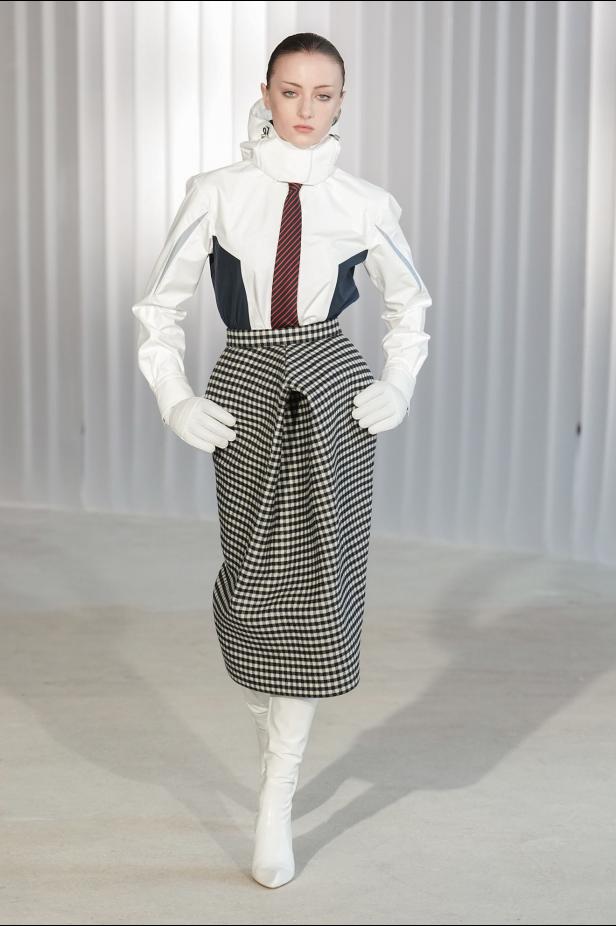 دوران لانتينك يبعث الحياة في أرشيف ‏‎Jean Paul Gaultier‏... احتفال بالتناقضات ‏والتحولات الجريئة