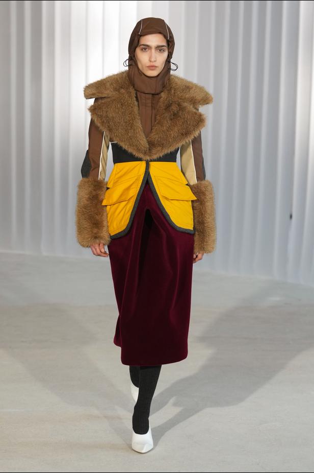 دوران لانتينك يبعث الحياة في أرشيف ‏‎Jean Paul Gaultier‏... احتفال بالتناقضات ‏والتحولات الجريئة