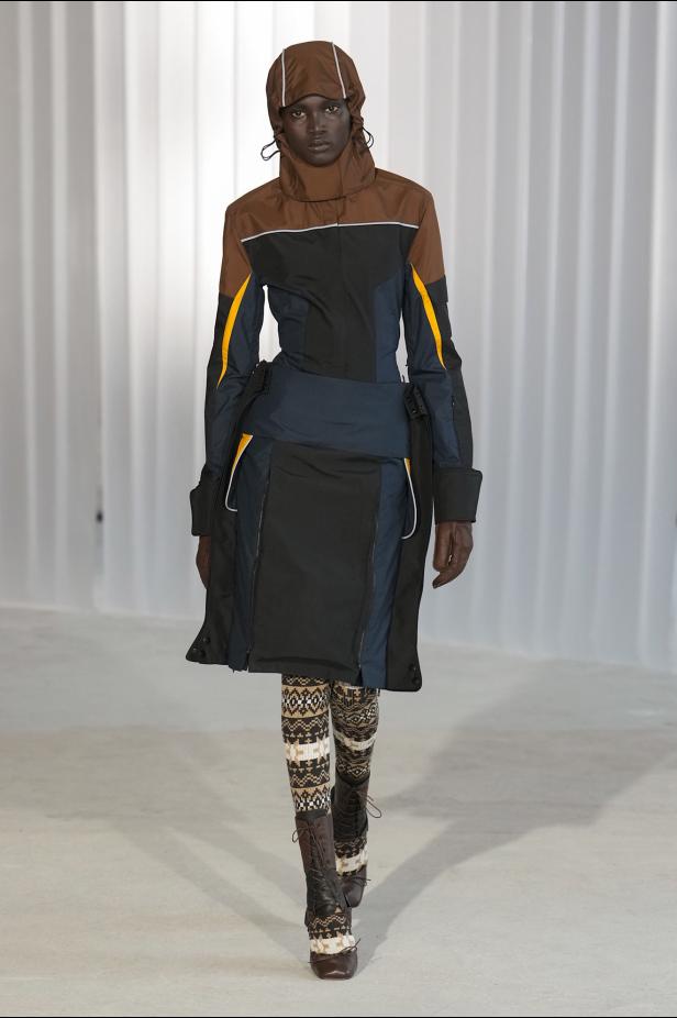 دوران لانتينك يبعث الحياة في أرشيف ‏‎Jean Paul Gaultier‏... احتفال بالتناقضات ‏والتحولات الجريئة