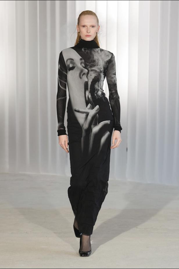 دوران لانتينك يبعث الحياة في أرشيف ‏‎Jean Paul Gaultier‏... احتفال بالتناقضات ‏والتحولات الجريئة