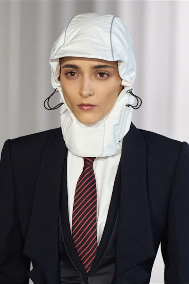 دوران لانتينك يبعث الحياة في أرشيف ‏‎Jean Paul Gaultier‏... احتفال بالتناقضات ‏والتحولات الجريئة