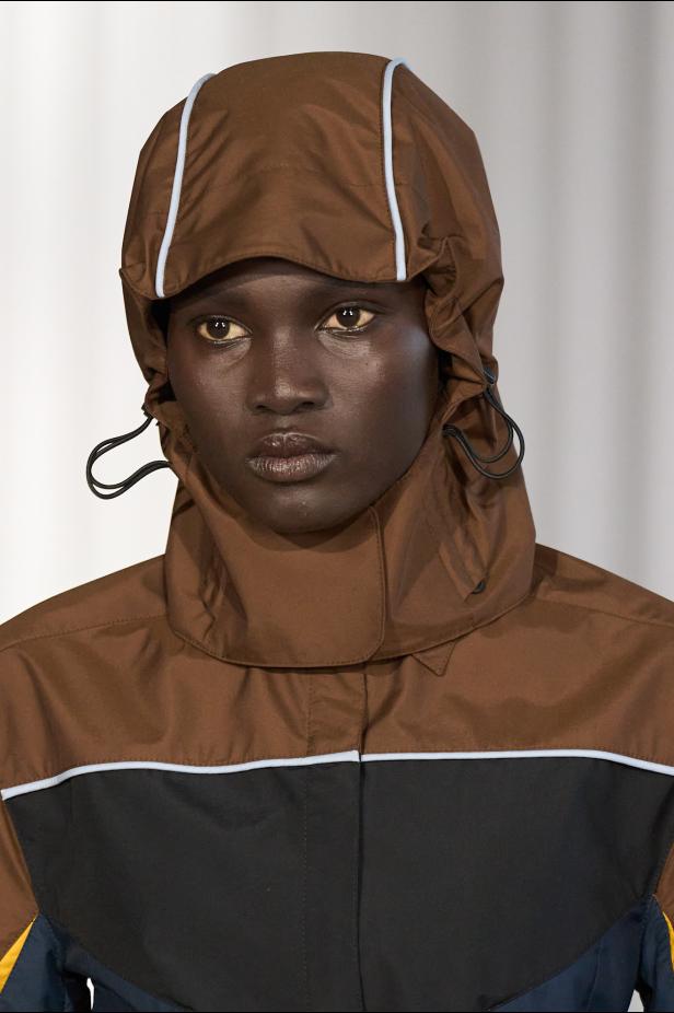 دوران لانتينك يبعث الحياة في أرشيف ‏‎Jean Paul Gaultier‏... احتفال بالتناقضات ‏والتحولات الجريئة