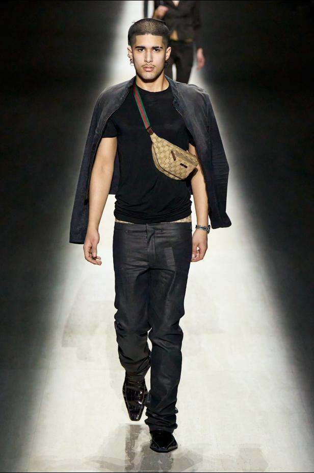 طموح "ديمنا" و ظِل "توم فورد" الأبدي في مجموعة Gucci خريف و شتاء 2026 للملابس الجاهزة 