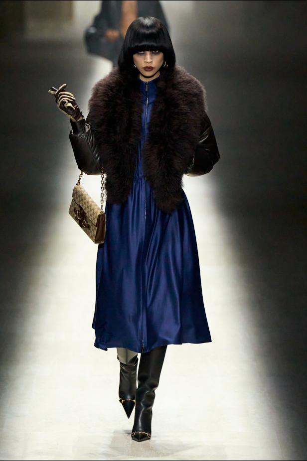 طموح "ديمنا" و ظِل "توم فورد" الأبدي في مجموعة Gucci خريف و شتاء 2026 للملابس الجاهزة 