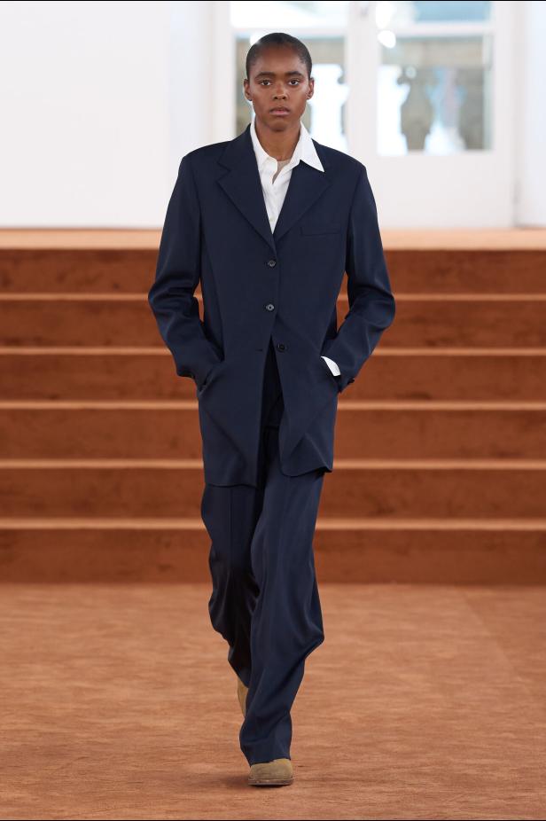 مجموعة شتوية في عرض أزياء  Jil Sander لموسم خريف وشتاء 2027